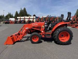 Precio de Fábrica, Tractor Usado Kubota M4072 4WD Diésel con Motor de 18 HP, Cabina y Cargador Frontal, Venta de Maquinaria Agrícola - Product Image 5