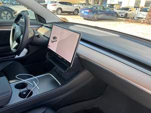 Tesla Model 3 2023, Tracción Trasera, Techo Panorámico de Vidrio, Motor Eléctrico Único, Sedán Automático - Product Image 4