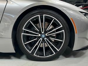 BMW i8 Roadster AWD 2019 d'occasion en excellent état, offre exceptionnelle, prêt à être expédié - Product Image 5