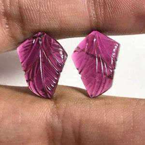 พลอยทัวร์มาลีนสีชมพูธรรมชาติแกะสลักด้วยมือ ขนาด 17x12.50 มม. - Product Image 1