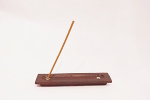 Quemador de Incienso de Madera de la Mejor Calidad con Diseño de Difusor de Humo para Spa, Yoga y Bienestar en el Hogar, Disponible para la Venta - Product Image 3