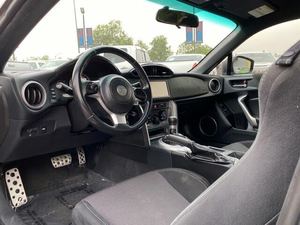 Gran Oferta, TOYOTA GR86 PREMIUM RWD, Listo para Enviar - Product Image 2