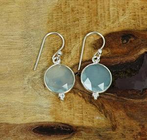 Pendientes de Plata de Ley con Calcedonia Aqua, Piedra de Nacimiento de Marzo, Joyería de Piedras Preciosas Hecha a Mano para Mujer, Regalo - Product Image 5
