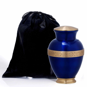 โกศเผาศพทองเหลืองสีน้ำเงินเงางาม พร้อมแถบสลักสีทอง สำหรับบรรจุอัฐิมนุษย์  โถใส่เถ้ากระดูกสำหรับงานศพ  โถเก็บอัฐิสำหรับตกแต่ง  ผู้ส่งออกและขายส่ง - Product Image 5