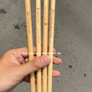 El mejor juego de pajitas de bambú natural para beber té de burbujas a granel de Vietnam con logotipo láser grabado hecho de material de alta calidad - Product Image 2