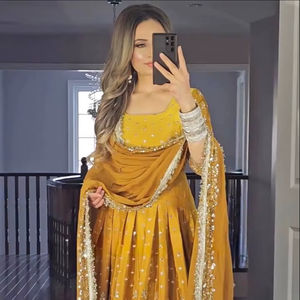 Salwar Kameez traditionnel indien à la mode, costume de fête pour femmes d'été, travail de séquence, dupatta de designer - Product Image 1