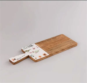 Bandeja para servir con diseño floral hecho a mano, accesorio de cocina, tabla de cortar decorativa - Product Image 1