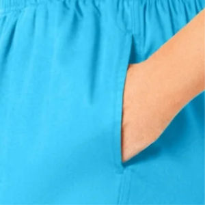 กางเกงยีนส์ขาสั้นทรงตรงสีน้ำเงินล้วน ผ้าฝ้าย 100% คุณภาพพรีเมียม งานปักกลางตัว สไตล์ลำลองสำหรับผู้หญิง สินค้าขายดีรุ่นใหม่ - Product Image 5