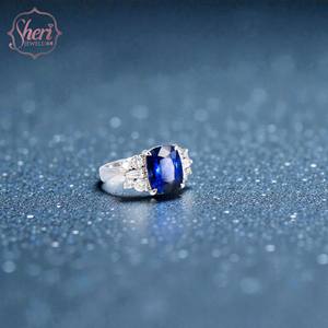 Bague de luxe élégante en or blanc massif 18 carats avec sertissage à griffes pour femme Sheri Jewels, idéale pour les soirées - Product Image 3