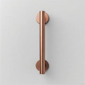 Tirador de puerta VintoriaLock Tirador de latón Regal Crest Tirador de puerta de diseño premium en latón hecho a mano con acabado de pátina vintage - Product Image 5