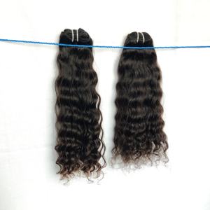 Cuticule Alignée Cheveux Humains Vierges Non Transformés Naturels Soyeux Noir Couleur Double Trame Bouclés Bundles de Cheveux Humains Indiens - Product Image 4