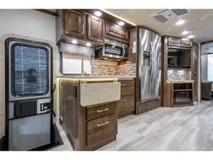 AUTOMOBILE de luxe ENTEGRA C OACH ACCOLADE 37K d'occasion 2023 pour le camping - Product Image 4