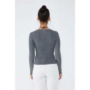 T-shirt à manches longues délavé à l'acide - Product Image 6