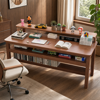 Bureau d'étude moderne et durable en finition noyer, grande table d'écriture avec étagère surélevée et bibliothèque ouverte inférieure pour chambre et bureau à domicile