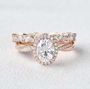 Bague en diamant Moissanite ovale 2.5ct Bande d'éternité Bague de fiançailles de mariage Bague en argent sterling S925 pour cadeau - Product Image 1