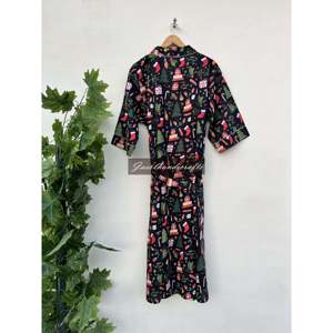 Bata tipo kimono con estampado navideño y bolsillos, vestido largo holgado de poliéster tejido de manga corta, 1 pieza con cintura elástica - Product Image 4