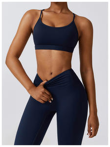 Vente en Gros de Vêtements de Sport Mode Set-2Pcs de Yoga Sans Couture Taille Haute Legging Scrunch et Soutien-Gorge Léger Motif Solide Respirant - Product Image 5