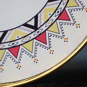 Plateau rond élégant avec design islamique parfait pour l'iftar servant un cadeau du Ramadan et une présentation de table de l'Aïd d'Inde - Product Image 3