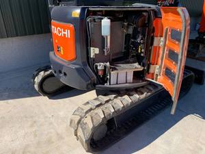 Mini-excavatrice Hitachi ZXU d'occasion de haute qualité, 1,8 tonne, moteur diesel, hydraulique, type chenille, avec marteau briseur, origine Japon - Product Image 4
