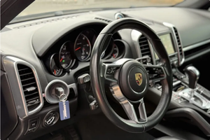 RUSH GOOD - Vehículo Usado con Volante a la Izquierda |   CONDUCCIÓN DERECHA |   Porsche Cayenne Diesel 2016 - Product Image 3