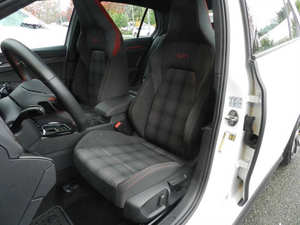 Volk-swagen Golf GTI 2024 en parfait état - Product Image 2