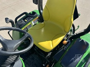 Tracteur à chenilles JOHHN DEERE 3039R 2024, moteur 21 CV, boîte de vitesses - Product Image 2