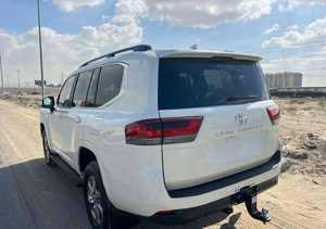 รถยนต์โตโยต้าแลนด์ครุยเซอร์ LC300 SUV มือสอง ลดราคาพิเศษ - Product Image 2