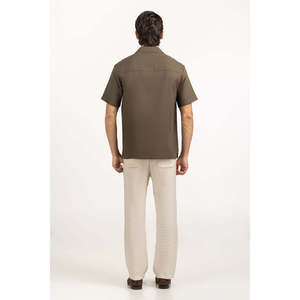 Chemises décontractées pour hommes 100 % coton popeline respirantes et infroissables teintes unies coupe classique Fourniture ODM MN-CS-SS25-177 - Product Image 2