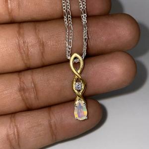 Pendentif en argent sterling 925 de style vintage avec opale blanche naturelle bijoux religieux chrétiens éthiopiens multi-feux pour enfants - Product Image 1