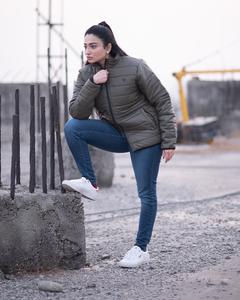 Veste matelassée d'hiver la plus vendue, personnalisable, couleur vert foncé, style fermeture éclair, veste d'extérieur avec faible MOQ, service OEM disponible - Product Image 1