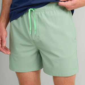 Pantalones Cortos Casuales de Poliéster Verde Sólido para Hombre, de Calidad Premium, con Logotipo Frontal, Secado Rápido y Cierre con Cordón - Personalizados - Product Image 3
