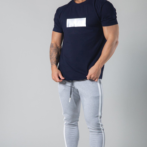 Camiseta de entrenamiento deportivo ajustada de alta calidad OEM para hombre, camiseta de gimnasio de compresión de fitness de secado rápido, camiseta teñida lisa con mangas cortas - Product Image 3