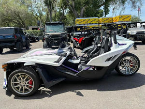 Polaris Slingshot R AutoDrive 2024, Color Purple Lightning - Product Image 3