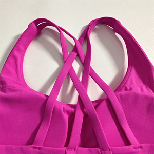 Conjunto de Sujetador Deportivo de Encaje Transpirable de Alta Sujeción para Mujer con Relleno Extraíble, Logotipo Frontal, Top Corto para Yoga, Fitness, Gimnasio y Running - Product Image 3