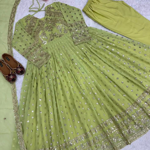 ROBE DE SOIRÉE AVEC PANTALON ET BRODERIE TRAVAIL - Product Image 1