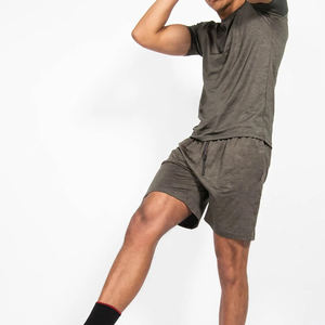 Venta al por mayor 2025 hombres camiseta de verano con pantalones cortos de gimnasio a juego conjuntos para gemelos masculinos conjunto hombres mujeres y Unisex para adultos - Product Image 3