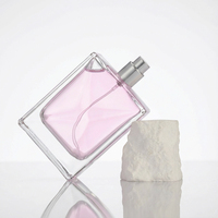 Flacon de parfum vide en verre sculpté de luxe haut de gamme 50 ml 100 ml avec bouchon artistique personnalisé pour les marques de créateurs