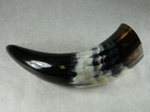 Cuerno vikingo para beber Vino Cuerno para servir Bartender Choice Royal Drinking Horn Precious Drinking Choice para ocasiones navideñas - Product Image 2