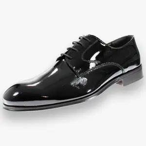 Men's formal derby shoe in black patent leather handmade in Italy with non-slip leather sole and rubber sole.