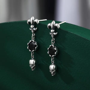 Boucles d'oreilles pendantes Jeulia Iris & Skull en argent sterling à coupe ronde - Product Image 5