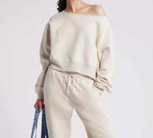 Top à une épaule Top vente Crop Top sweat à capuche pour les femmes Logo personnalisé Design Confortable Fit Plus Size Style pour une tenue décontractée et tendance - Product Image 2