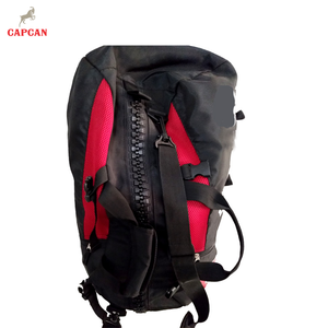 Sac de grande capacité avec fermeture éclair sécurisée, léger et écologique, pour l'entraînement au karaté et au judo, coutures durables, options personnalisables - Product Image 2