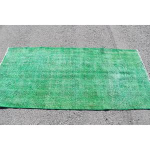 Tapis turc à accents traditionnels, 3,2x6,6 pieds, tapis vintage, tapis en laine unie verte - Product Image 3