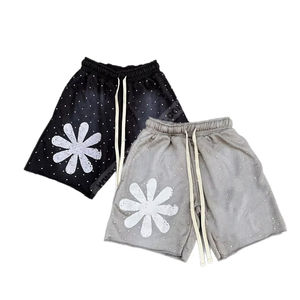 กางเกงยีนส์ขาสั้นผู้ชายสไตล์ไฮสตรีท ระบายอากาศดี ลายวินเทจประดับคริสตัลทั้งตัว สีซีดแบบซันเฟด แฟชั่นฤดูร้อนปี 2025 - Product Image 1