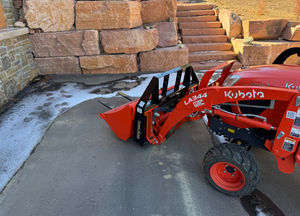 Accesorio de Cargador Frontal para Tractor Compacto 4WD L3302HST con Caja de Cambios, Equipo Agrícola - Product Image 6