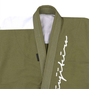 Kimono d'arts martiaux vert olive, veste de lutte, patch contrasté sur l'épaule, broderie personnalisée, haut d'entraînement extensible pour hommes et femmes - Product Image 4