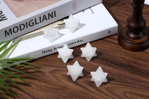 Merkaba de cuarzo transparente natural al por mayor, cristal tallado a granel para curación y uso metafísico, piedra artesanal de cristal Merkaba - Product Image 2