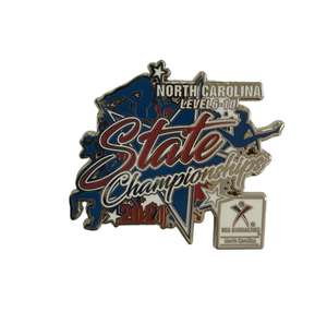 Pin de esmalte con cita famosa: Habla por ti misma, incluso si tu voz tiembla. Feminismo, Poder femenino. Broche, insignia, joyería, regalo para amigas. - Product Image 4