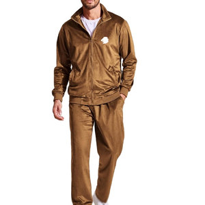 ชุดวอร์มกำมะหยี่พรีเมียมสำหรับผู้ชาย เสื้อฮู้ดและกางเกงขายาวเนื้อนุ่ม อุ่นสบาย ชุดกีฬา รับสกรีนโลโก้ - Product Image 1