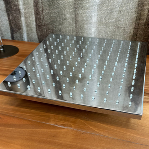 Pommeau de douche carré chromé Nobili de haute qualité avec articulation pivotante et bras, fabriqué en Italie - Product Image 3